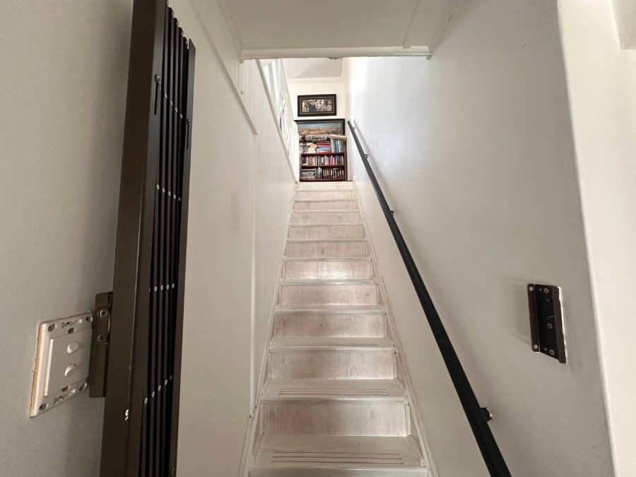 5 Bedroom Property for Sale in Fraaiuitsig Western Cape